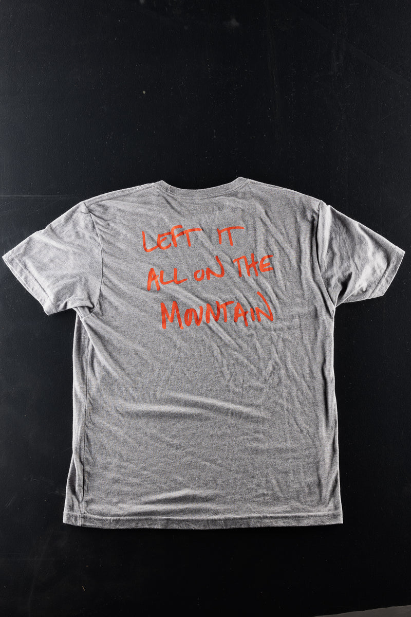 T-shirt « Tout a été laissé sur la montagne »