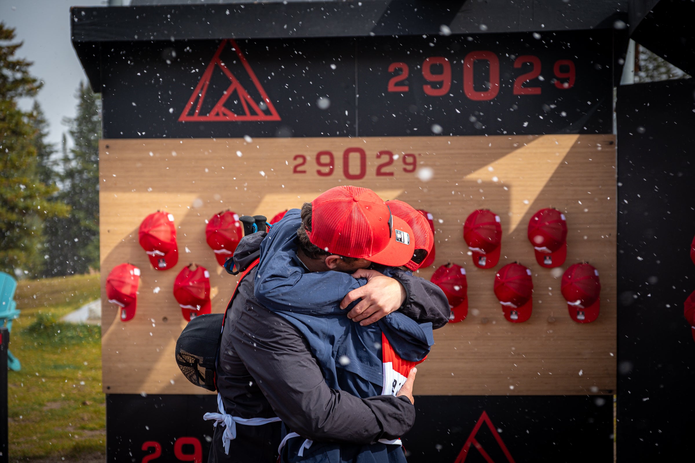 29029 hikers